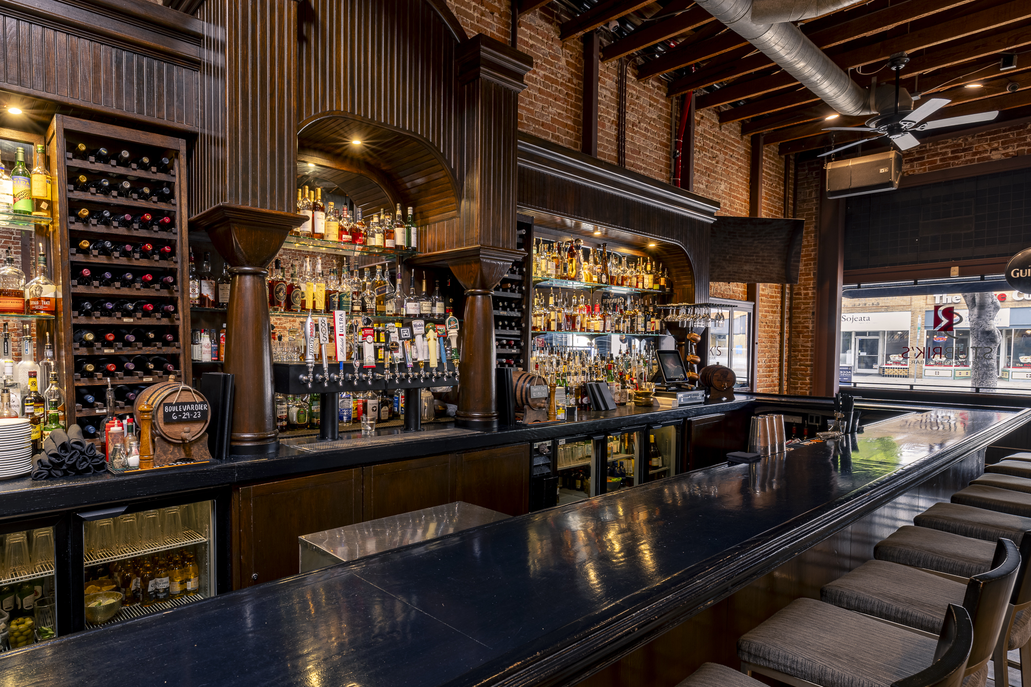 Full Bar